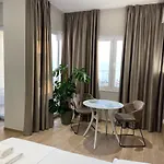 Deluxe 3* Škalngur