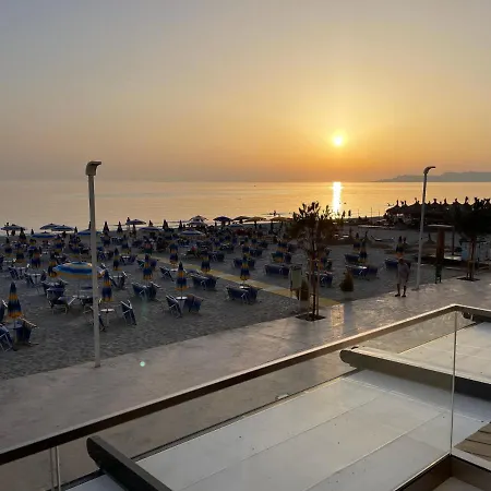 게스트하우스 Deluxe 3*